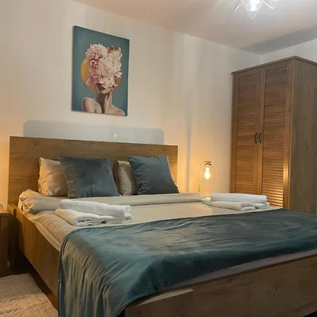 Aminah House Дом отдыха Констанца