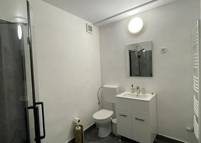 Дом отдыха Aminah House